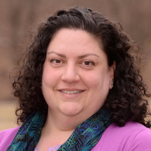 Senior Program Therapist Lisa Tallin, MSW, LICSW